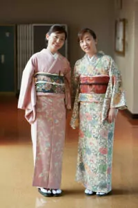 kimonos pastels