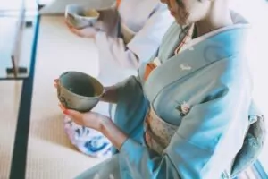 cérémonie du thé vert japonais avec matcha
