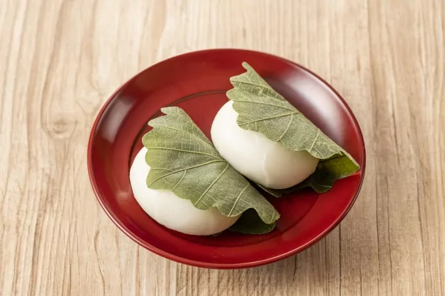 Kashiwa mochi pour fête des enfants et koinobori